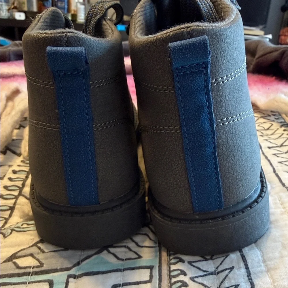 Carters excellent preowned